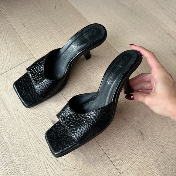 Heeled mules - Picture 1 of 5